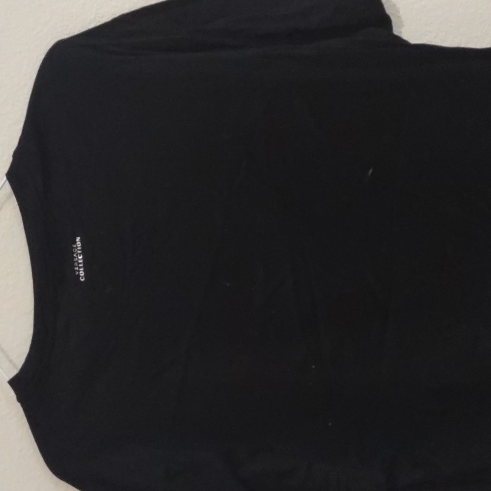 YOUNG VERSACE BLACK AND GREEN TEE. - Picture 4 of 4